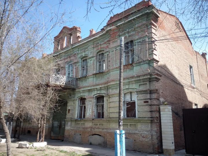 Сразу 11 памятников архитектуры готовят к продаже в Астрахани
