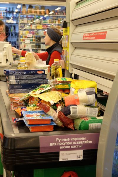 Большие траты на еду, повышение пенсий раз в квартал, отмена бахил, регистр беременных. Резонансные новости 22 февраля, которые вы могли пропустить