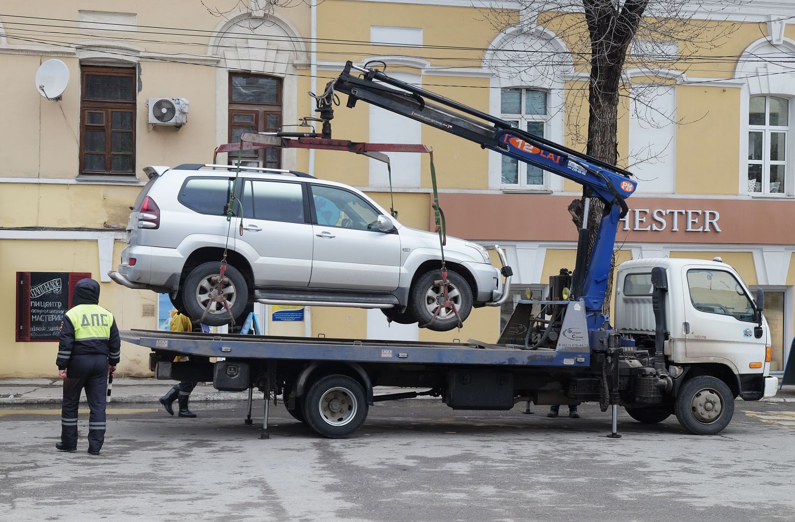 В центре Астрахани запретят парковаться. Куда ставить машину?