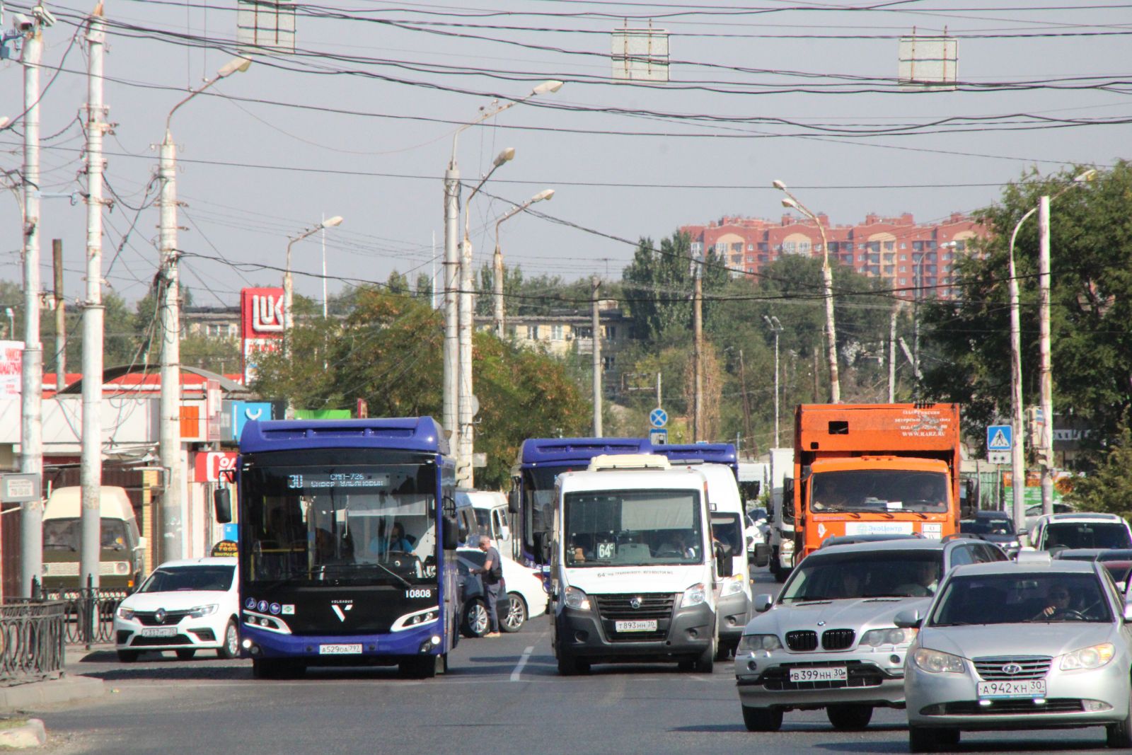 Новые автобусы поехали по Астрахани. Что говорят пассажиры и водители