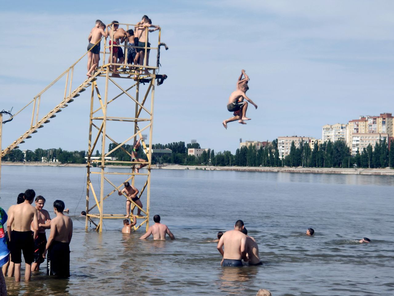 Купальный сезон открыт фото