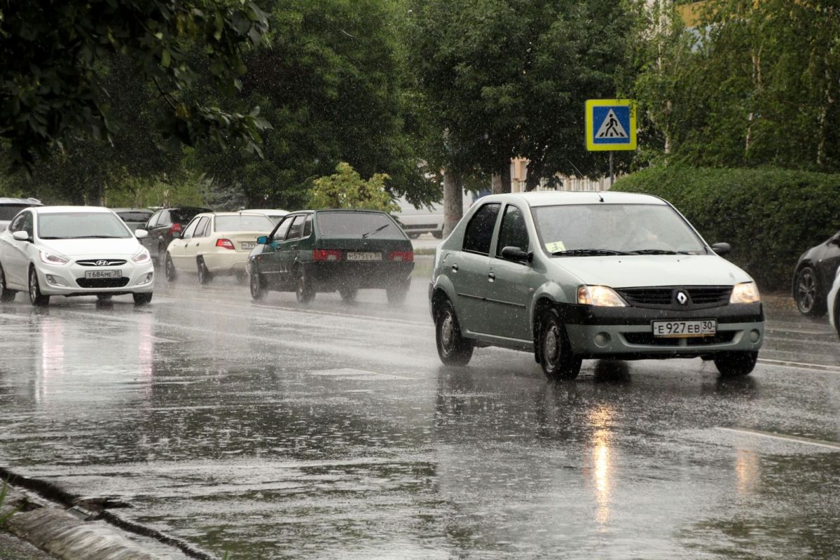 Скоро ли дождь. Дождь в Астрахани. Ливень в Астрахани. Слабый дождь. Ливни слабый.