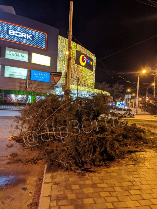 Смотреть Авария Новогодняя