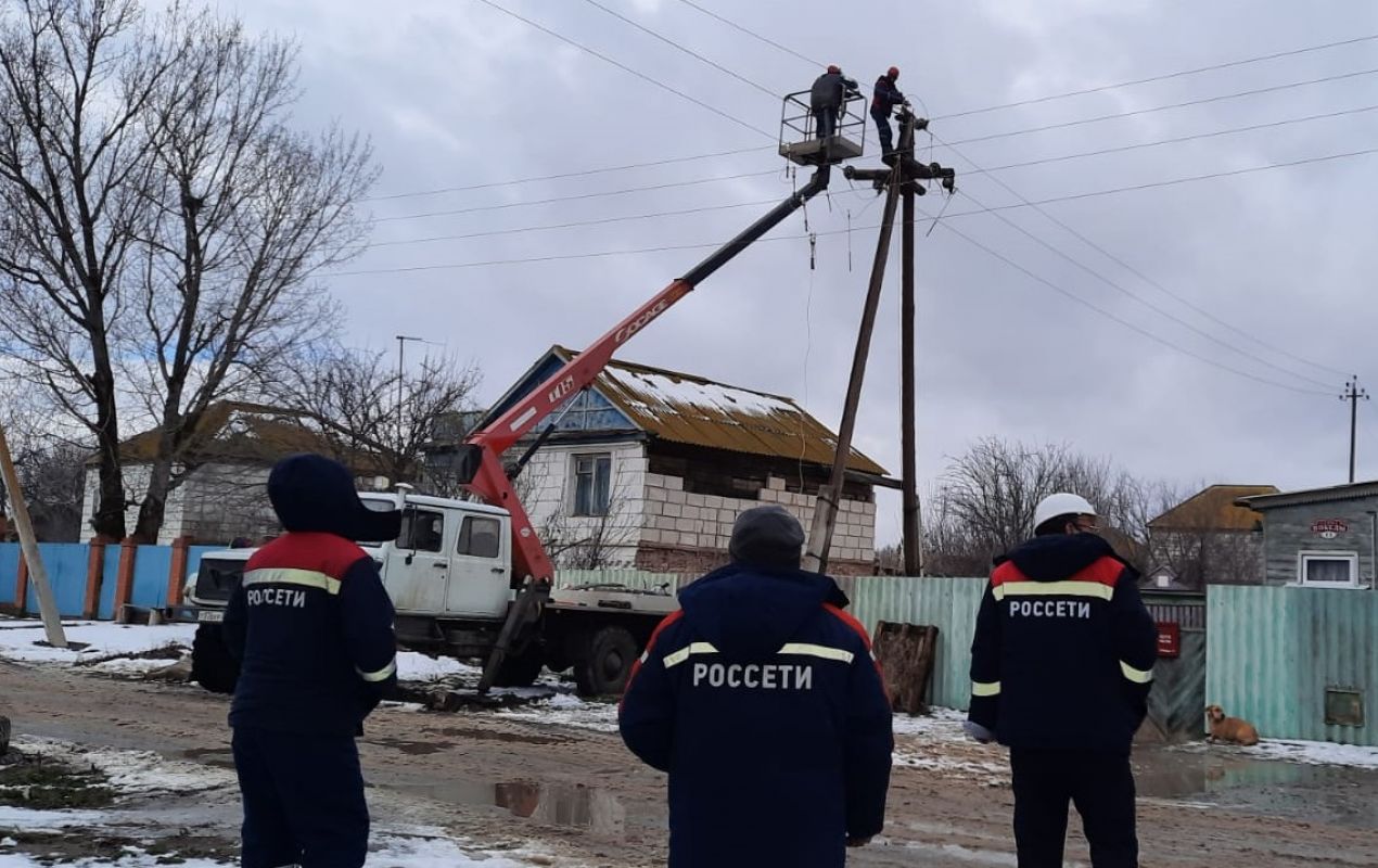 Новости астрахани последние события. Астраханские новости на сегодня. Россети Юг суд фотосток. Мариуполь восстановление электроснабжения Россети Антонов. Новости ЖКХ.