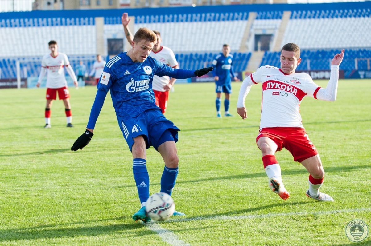 Кирилл Косарев забивает победный мяч в матче со "Спартаком-2".