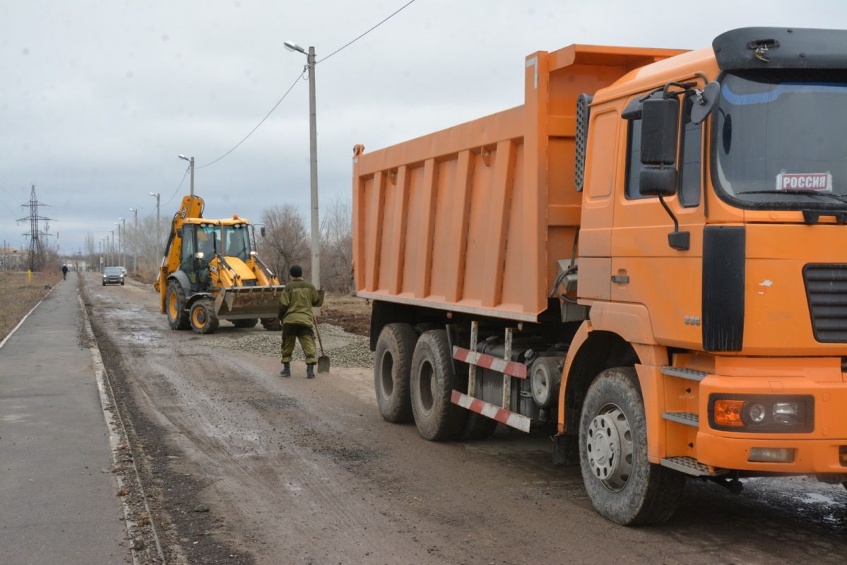 В Астрахани начался сезон интенсивного ремонта дорог