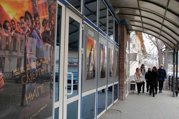 Женщину не пустили со своей едой в кинотеатр. На чью сторону встал суд