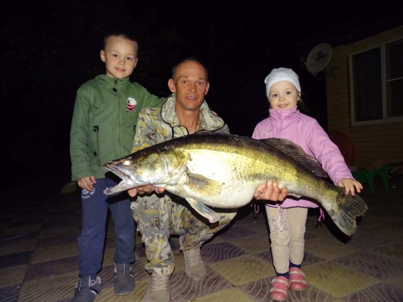 фото огромного судака