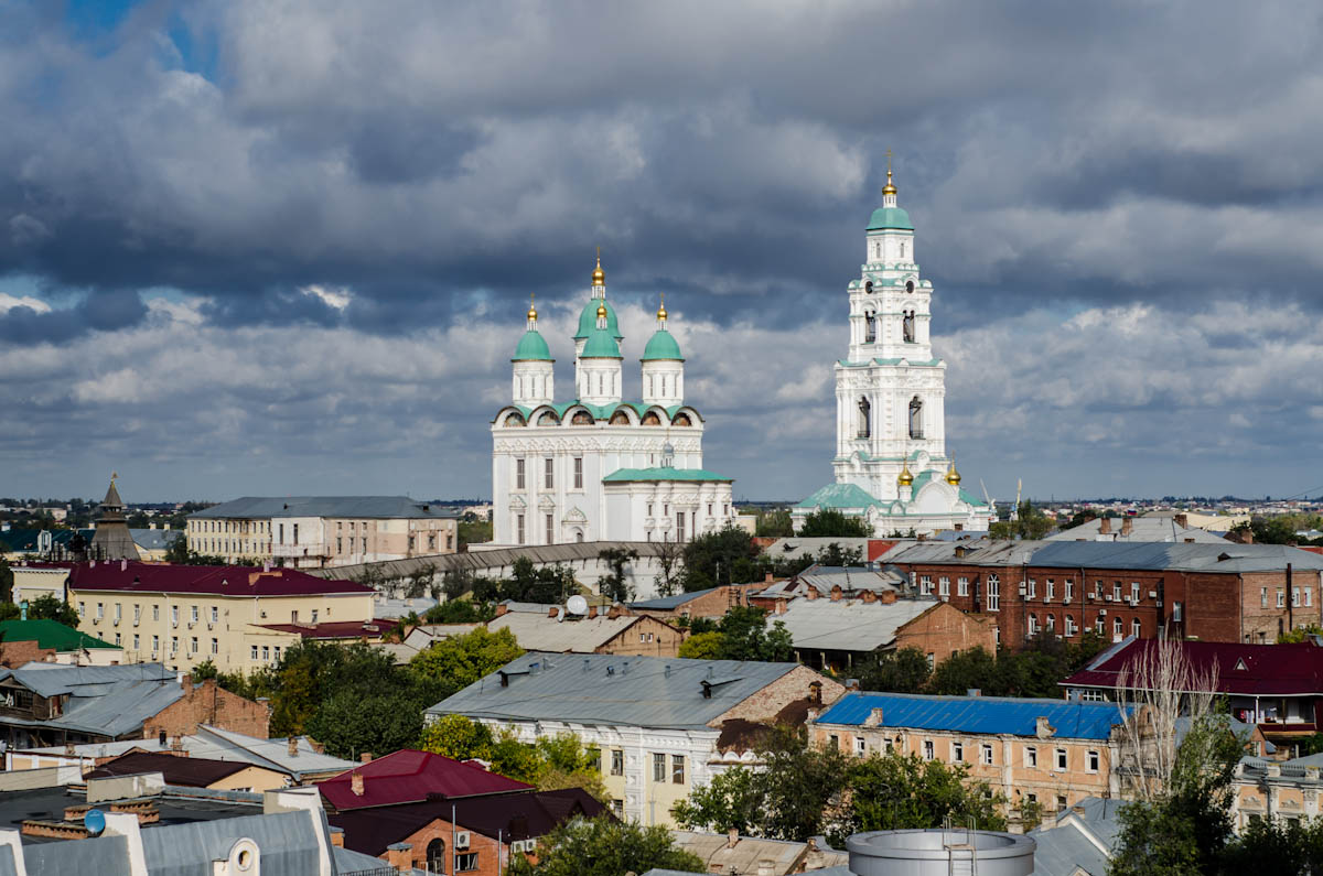 Белый город астрахань. Астрахань и Астраханская область. Фон Астрахань. Белый город Посад Астрахань.