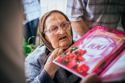 100 лет жизни. Женщина 100 лет. Женщина 100 лет фото. Красная свадьба 100 лет. Самсонова Ольга Астрахань.